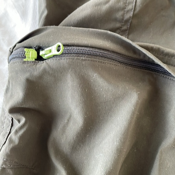 Kids Olive REI hiking pants with detachable lower bottoms to make into shorts - Picture 7 of 7